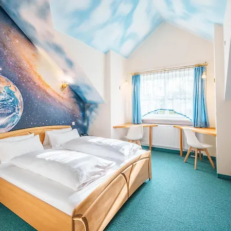 König Ludwig Design Neu Mit Sauna Oder Whirlpool, Genug Parkplatz 4*