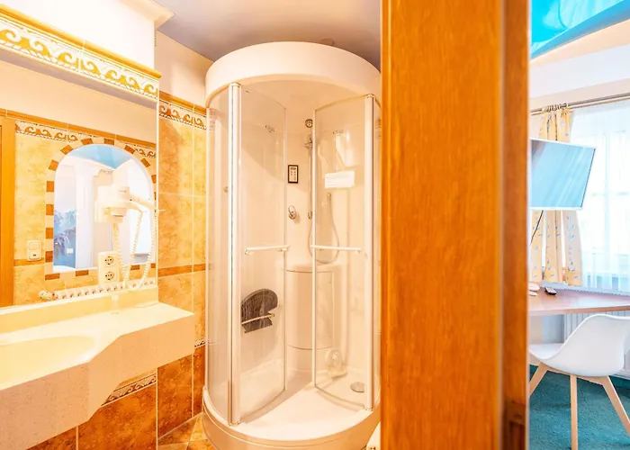 Koenig Ludwig Design Neu Mit Sauna Oder Whirlpool, Genug Parkplatz Altötting
