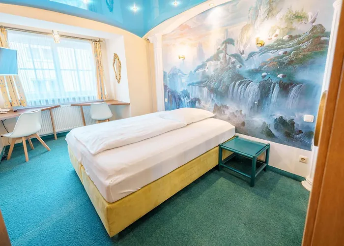 Koenig Ludwig Design Neu Mit Sauna Oder Whirlpool, Genug Parkplatz Hotel