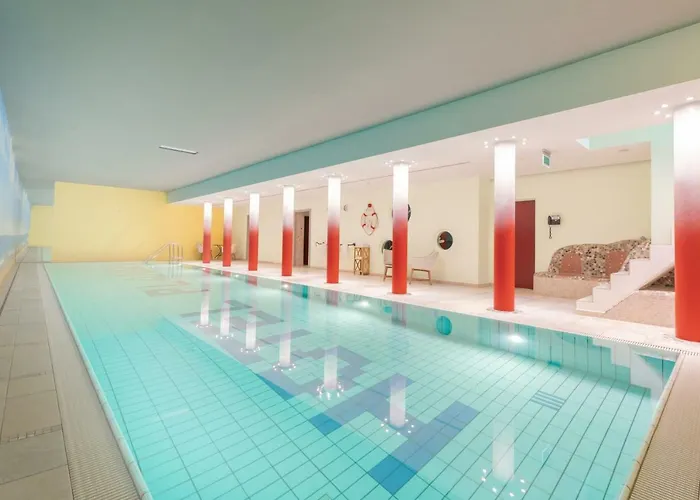 Hotel Koenig Ludwig Design Neu Mit Sauna Oder Whirlpool, Genug Parkplatz Altötting
