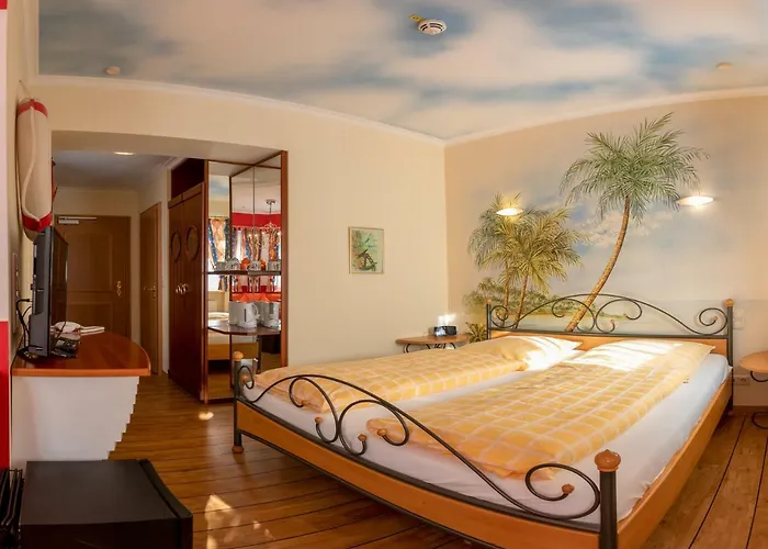 Koenig Ludwig Design Neu Mit Sauna Oder Whirlpool, Genug Parkplatz Hotel Altötting
