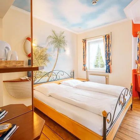 Отель Koenig Ludwig Design Neu Mit Sauna Oder Whirlpool Oder Mehr 4*