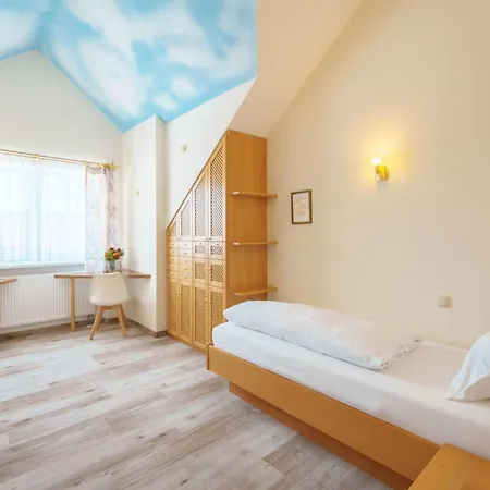 Koenig Ludwig Design Neu Mit Sauna Oder Whirlpool, Genug Parkplatz