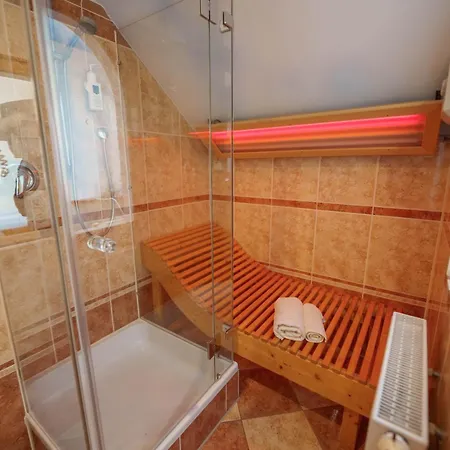 Koenig Ludwig Design Neu Mit Sauna Oder Whirlpool, Genug Parkplatz Altötting