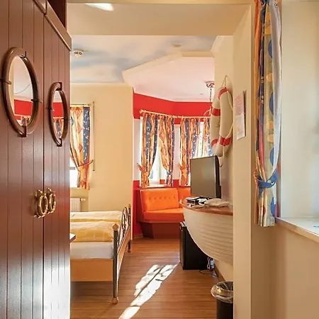 Koenig Ludwig Design Neu Mit Sauna Oder Whirlpool, Genug Parkplatz Hotel 4*