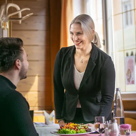 Hotel Koenig Ludwig Design Hotel Neu Zimmer Mit Sauna Oder Whirlpool, Genug Parkplatz Altotting