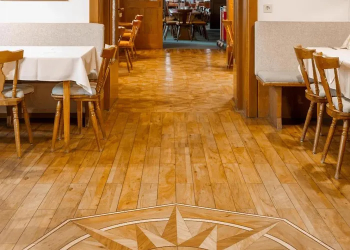 Koenig Ludwig Design Neu Mit Sauna Oder Whirlpool, Genug Parkplatz Szálloda 4*