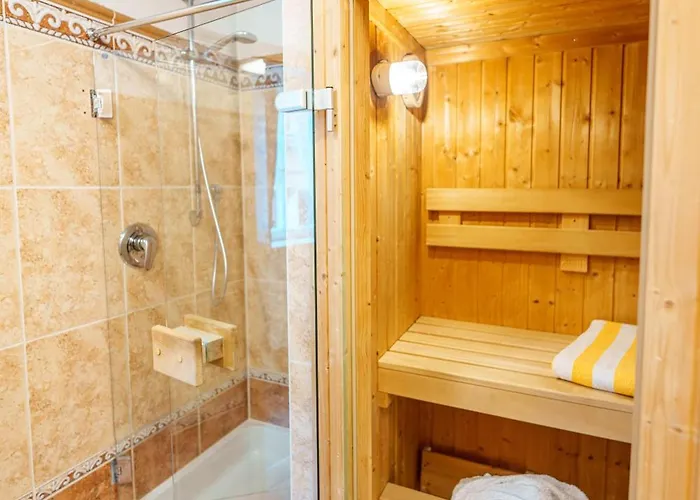 Szálloda Koenig Ludwig Design Neu Mit Sauna Oder Whirlpool, Genug Parkplatz 4*