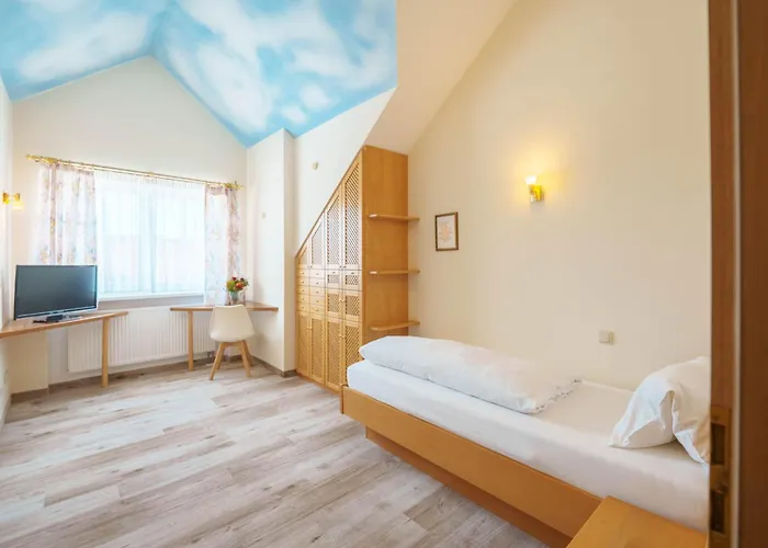 Koenig Ludwig Design Neu Mit Sauna Oder Whirlpool, Genug Parkplatz